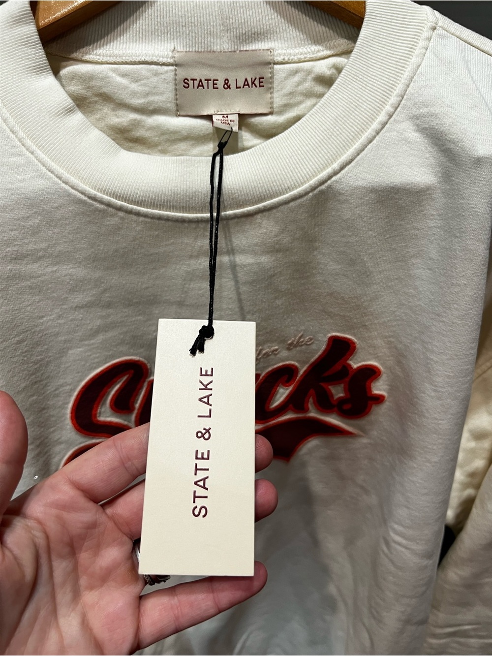🆕 State & Lake ‘Only here for the Snacks’ Cream Sweatshirt - Picture 3 of 6